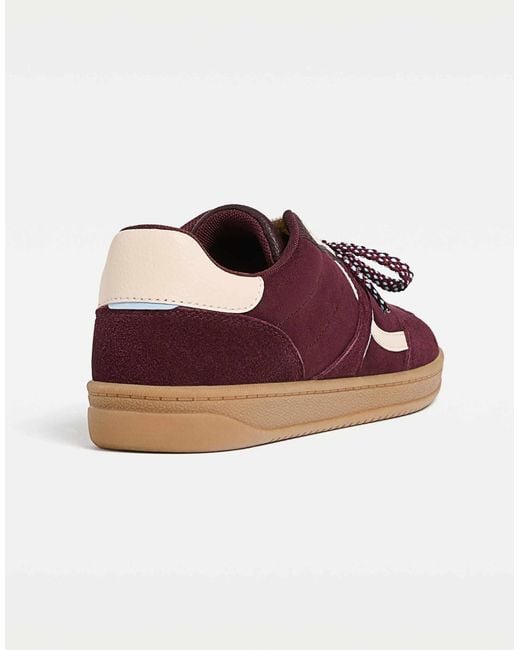 Baskets rétro avec semelle en caoutchouc - bordeaux/camel Stradivarius en coloris Brown