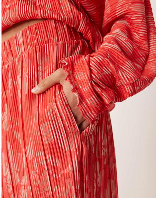 Y.A.S Red – plissierte hose