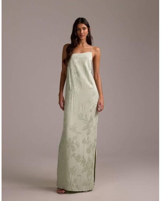 ASOS Bruidsmeisjes in het Green