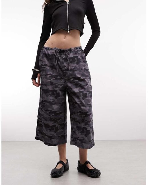 Collusion White Low Rise Capri Pants