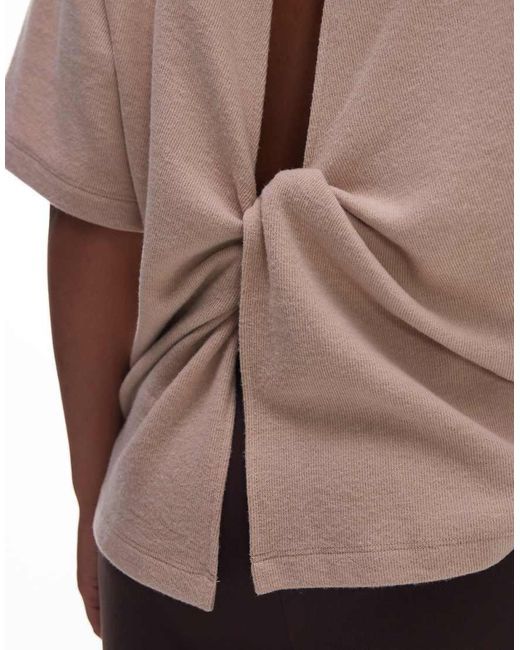 T-Shirt Oversize Morbida Tortora Chiaro Incrociata Sul Retro di ASOS in Natural