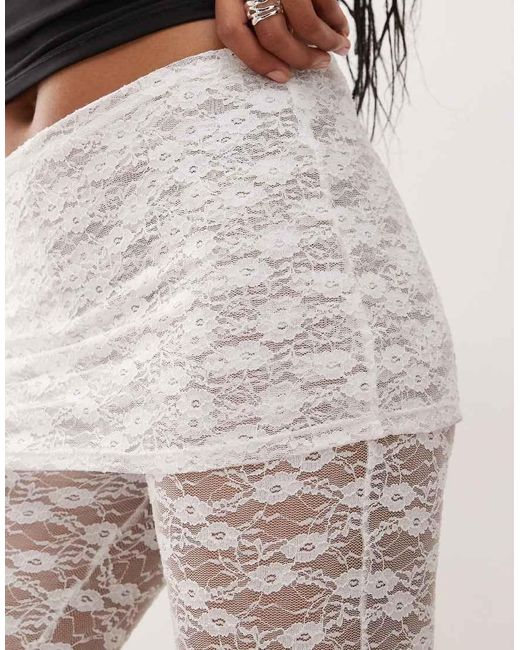Pantaloni Capri Bianchi di Collusion in Natural