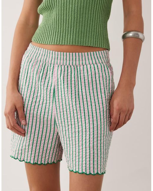 New Look Green Stripe Scallop Hem Short