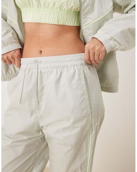 Nike Natural Windrunner Trackpant