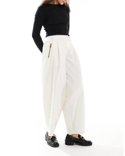 ASOS Broek Met Gebogen Pijpen En Ritsdetail in het White