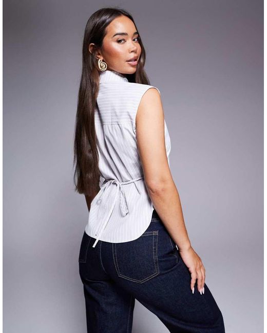 Camicia Senza Maniche A Righe Con Cravatta di ASOS in Blue