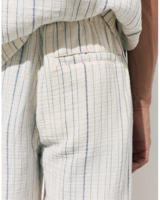 Pull&Bear White Striped jogger Bermuda Shorts for men