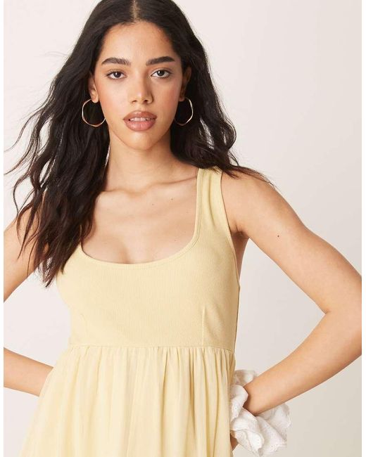 ASOS Midi Jurk Met Rok Van Chiffon En Micro Geribbelde Buste in het Natural