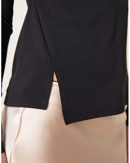 Abercrombie & Fitch Asymmetrische Top Met Rechte Hals in het Black