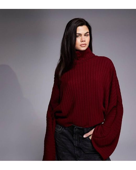 Kaiia Exclusive in het Red