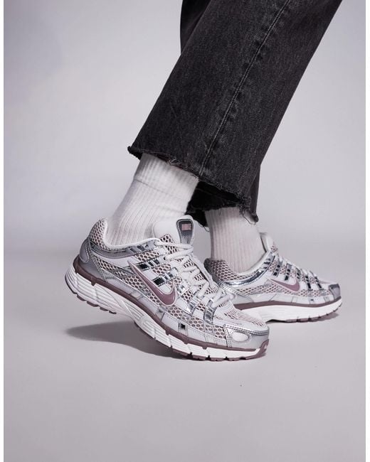 P-6000 - baskets unisexes - et violet Nike en coloris Gray