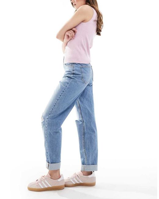 ASOS Ruimvallende Mom Jeans Met Hoge Taille En Kniescheuren in het Blue