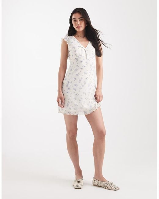 Vestito Da Giorno Corto di New Look in White
