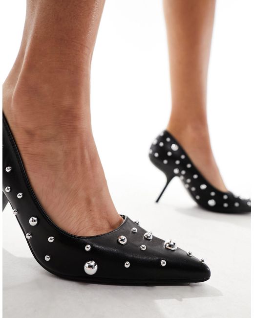 Disco dream - scarpe con tacco obliquo con borchie sferiche di Public Desire in Black
