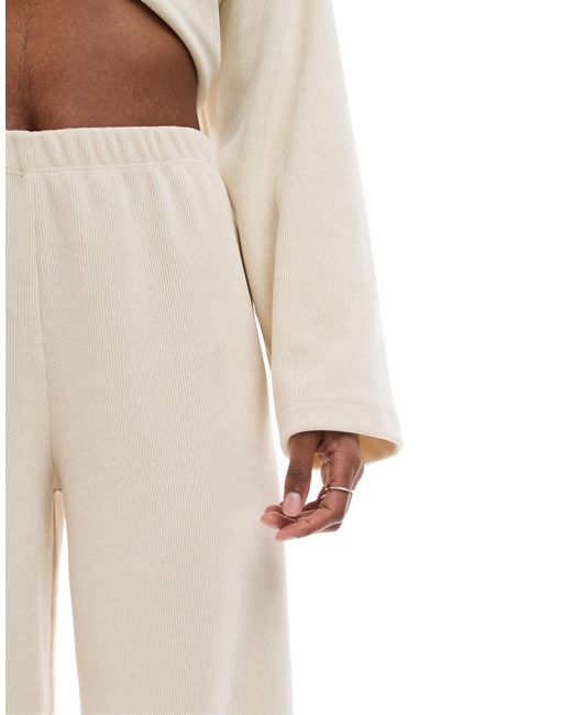Pantalon large en maille côtelée douce - ivoire Miss Selfridge en coloris Natural