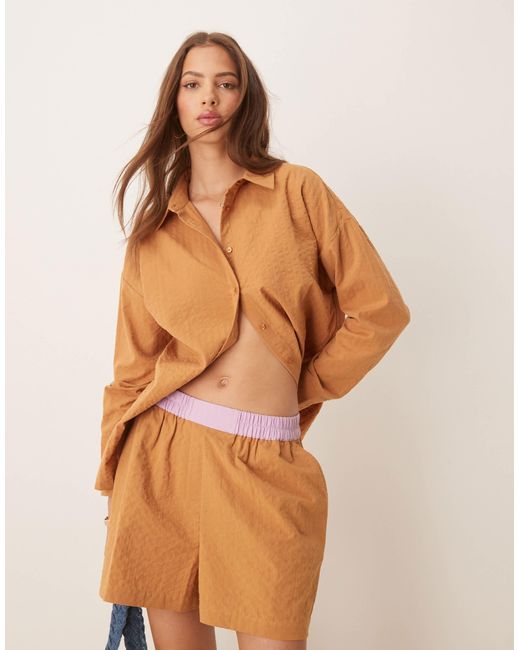Short style caleçon d'ensemble en crêpe avec taille contrastante à rayures - fauve ASOS en coloris Natural
