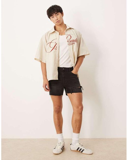 Pantaloncini Di Jeans Dritti Taglio Corto Lavaggio Con Strappi di ASOS in Natural da Uomo