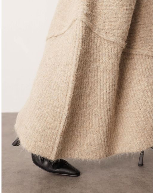 Jupe mi-longue d'ensemble en maille à coutures apparentes contrastantes - taupe ARRANGE en coloris Natural
