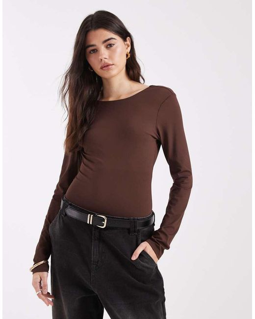 Body Marrón Chocolate Ceñido De Manga Larga Con Espalda Abierta De Poliamida De ASOS de color Purple