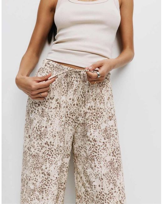 Pull&Bear Rustieke Broek Met Dierenprint in het Natural