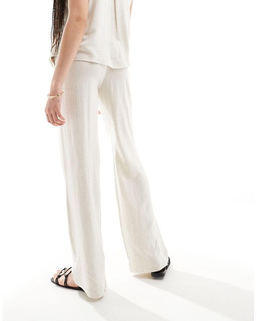 Pantalon d'ensemble large en lin - crème Pieces en coloris White