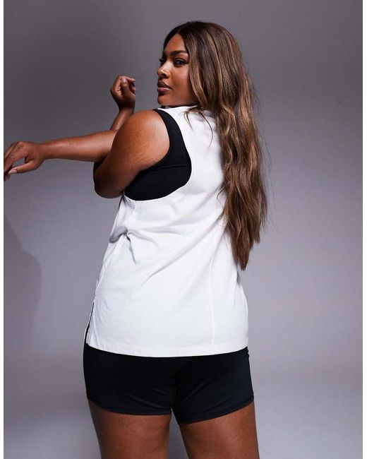 4505 Curve in het White