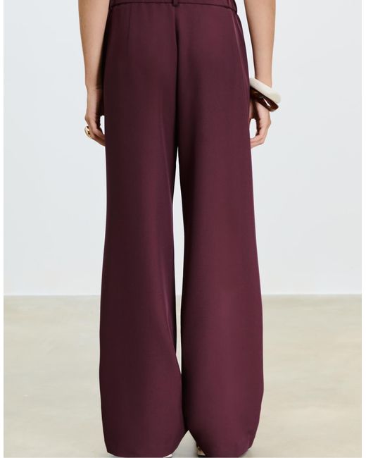 Stradivarius Red – elegante hose
