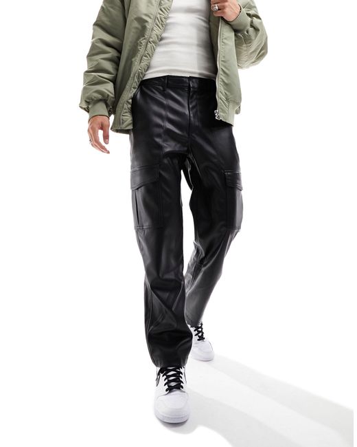 Exclusivité asos - - pantalon cargo en imitation cuir Bershka pour homme en  coloris Noir | Lyst