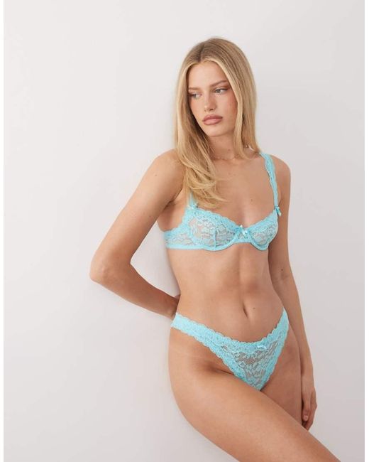 Hazel di ASOS in Blue