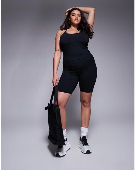 4505 Black Curve Icon Yoga Cami With Inner Bra And Adjustable Straps