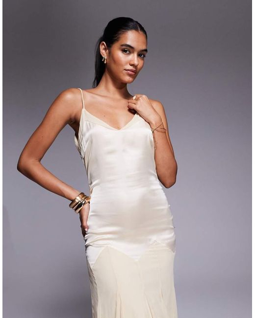 ASOS Maxi Jurk Van Satijn En Chiffon Met Verlaagde Taille En Volle Godet-Rok in het Yellow