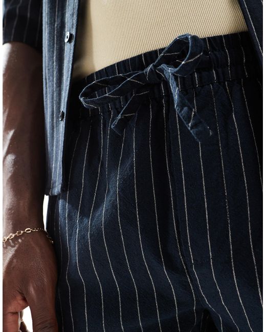Short d'ensemble ample en lin avec fines rayures Only & Sons pour homme en coloris Blue