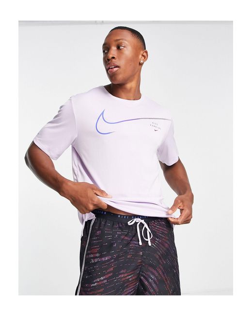 Nike Run Division Miler Swoosh T-shirt in Pink for Men | Lyst UK