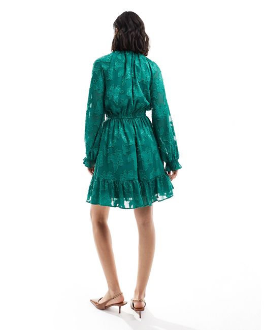 Robe courte en jacquard avec col montant et manches oversize - vert pin ASOS en coloris Green