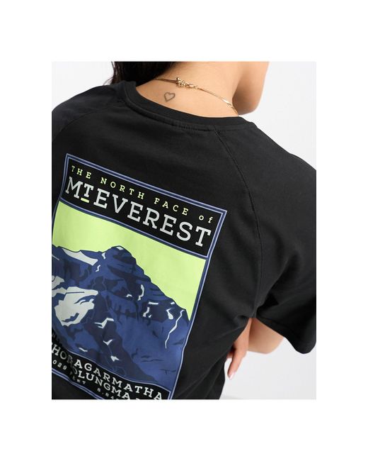 The North Face Faces Everest - Boyfriend T-shirt Met Print Op in het Black