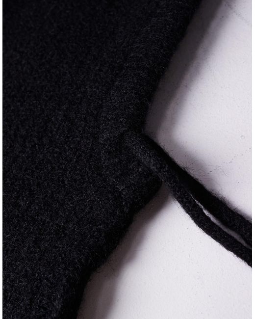 Object Red – strick-balaklava
