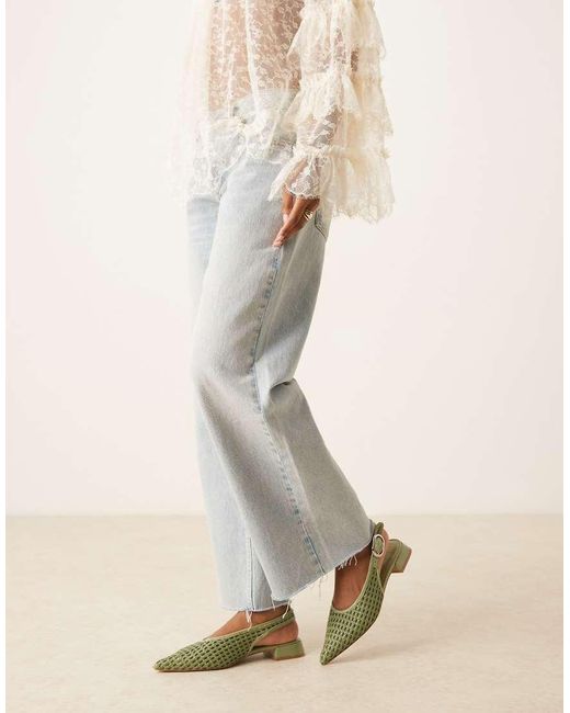 Bailarinas Destalonadas Con Diseño Entretejido Leonora De ASOS de color Natural