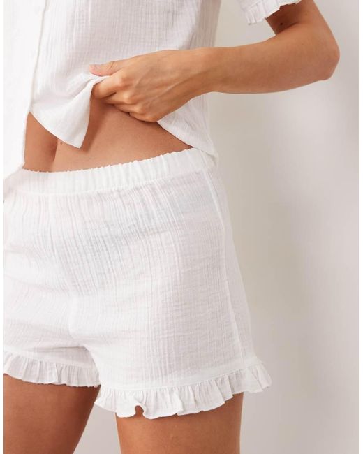 New Look White Double Cloth Short Sleeve Shirt And Shorts Pyjama Set
