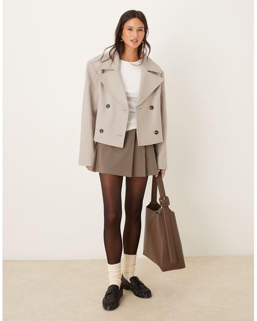 ASOS Nette Korte Trenchcoat in het Natural
