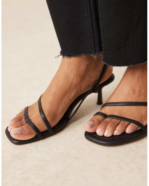 Hopscotch di ASOS in Black