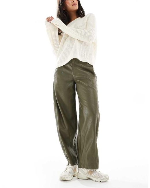 Pantalones Marrones De Pernera Barrel Con Detalle De Costuras De Cuero Sintético De -Verde ASOS de color Green