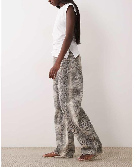 Lioness Natural Horseshoe Barrel Leg Jeans