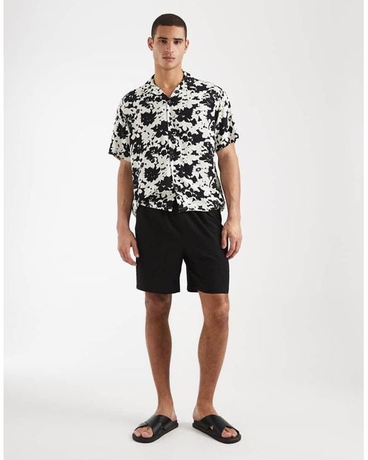 JJ Rebel Black Short Sleeve Shirt With Floral Print for men