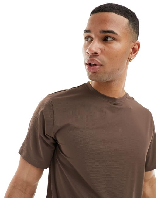 Camiseta deportiva marrón ASOS 4505 de hombre de color Brown