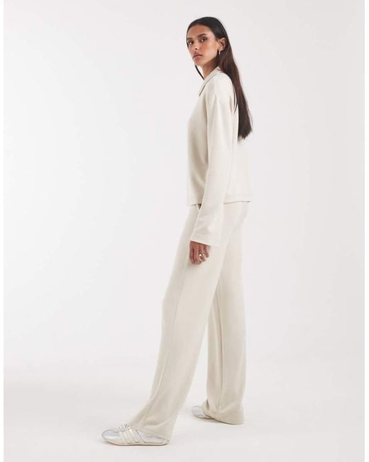 Vero Moda Natural Super Soft Tie Waist Wide Leg jogger Co-ord