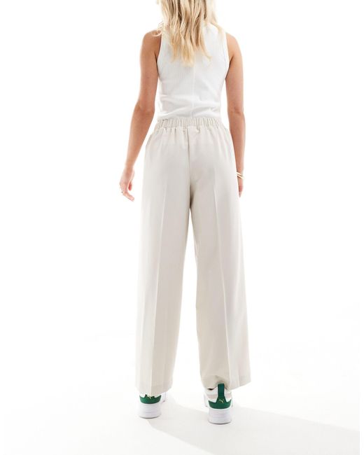 Asos design petite - pantaloni sartoriali color pietra di ASOS in White