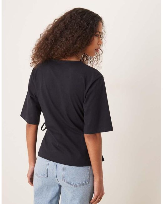 Camiseta Extragrande Con Detalle De Lazada De ASOS de color Blue