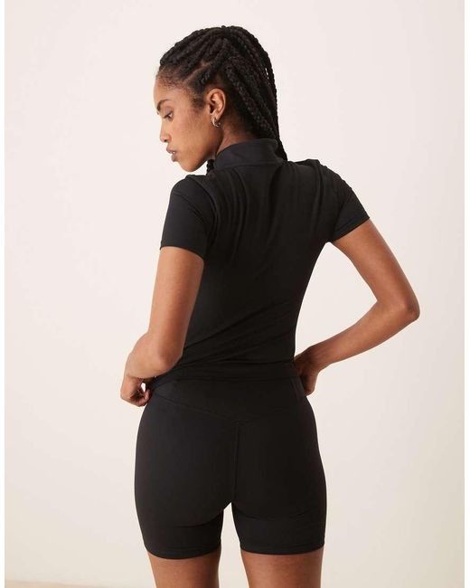 Tala Black Skinluxe Short Sleeve Zip Through Running Top