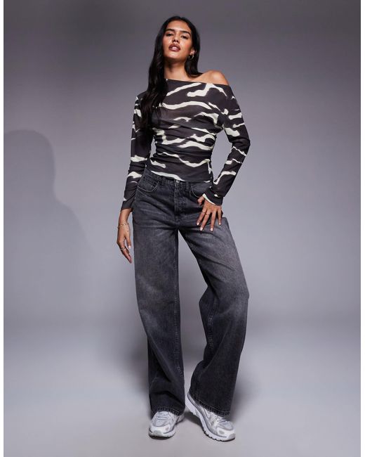 ASOS Gray – oberteil aus zartem netzstoff mit animal-print und asymmetrischem off-shoulder-design