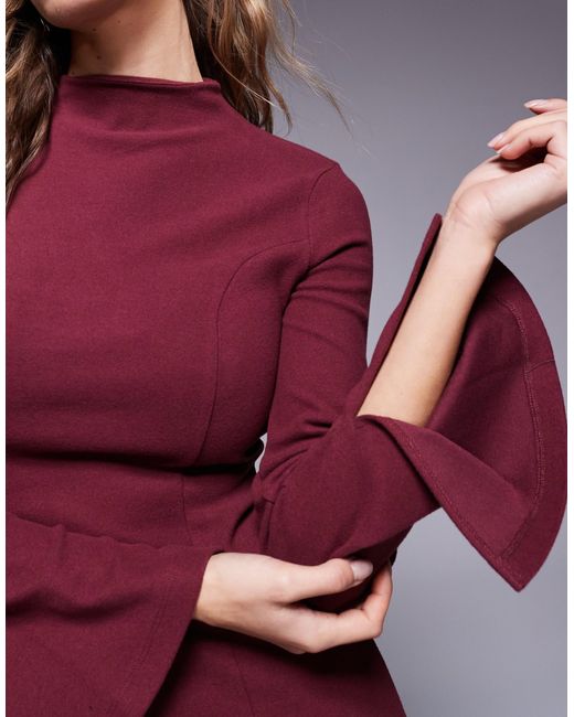 Robe courte ajustée et évasée ultra douce à col montant - bordeaux ASOS en coloris Purple